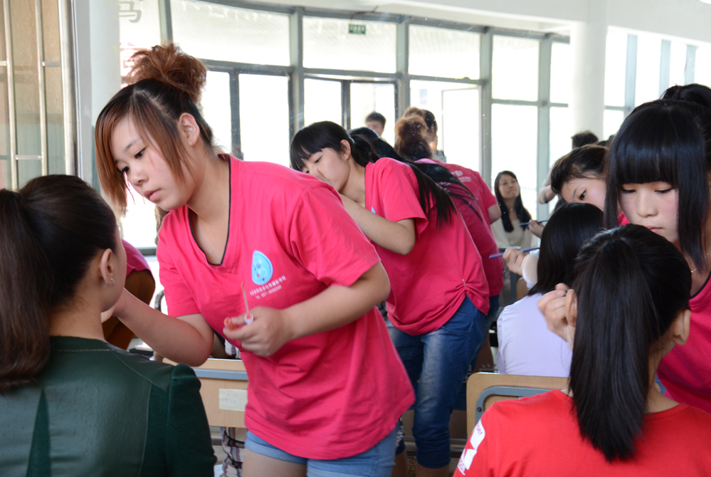 从零开始学化妆还来得及吗？